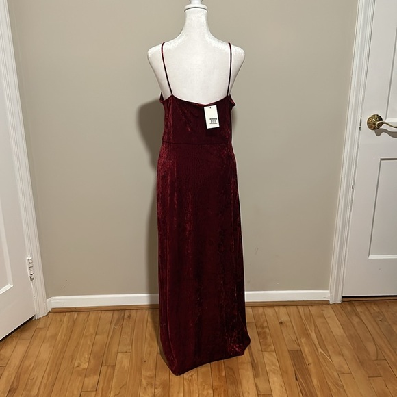 Saylor Cyndey Velvet Snake Midi Slit Dress in Wine Red NWT Size Large - Picture 10 of 11